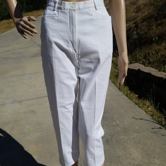 Burberry golf capri pants